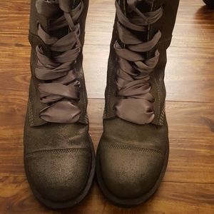 Dr Martens pre-loved Aimilie boots size 9